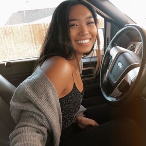Meet your Posher, Sharlene